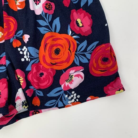 Floral Shorts - Picture 2 of 6
